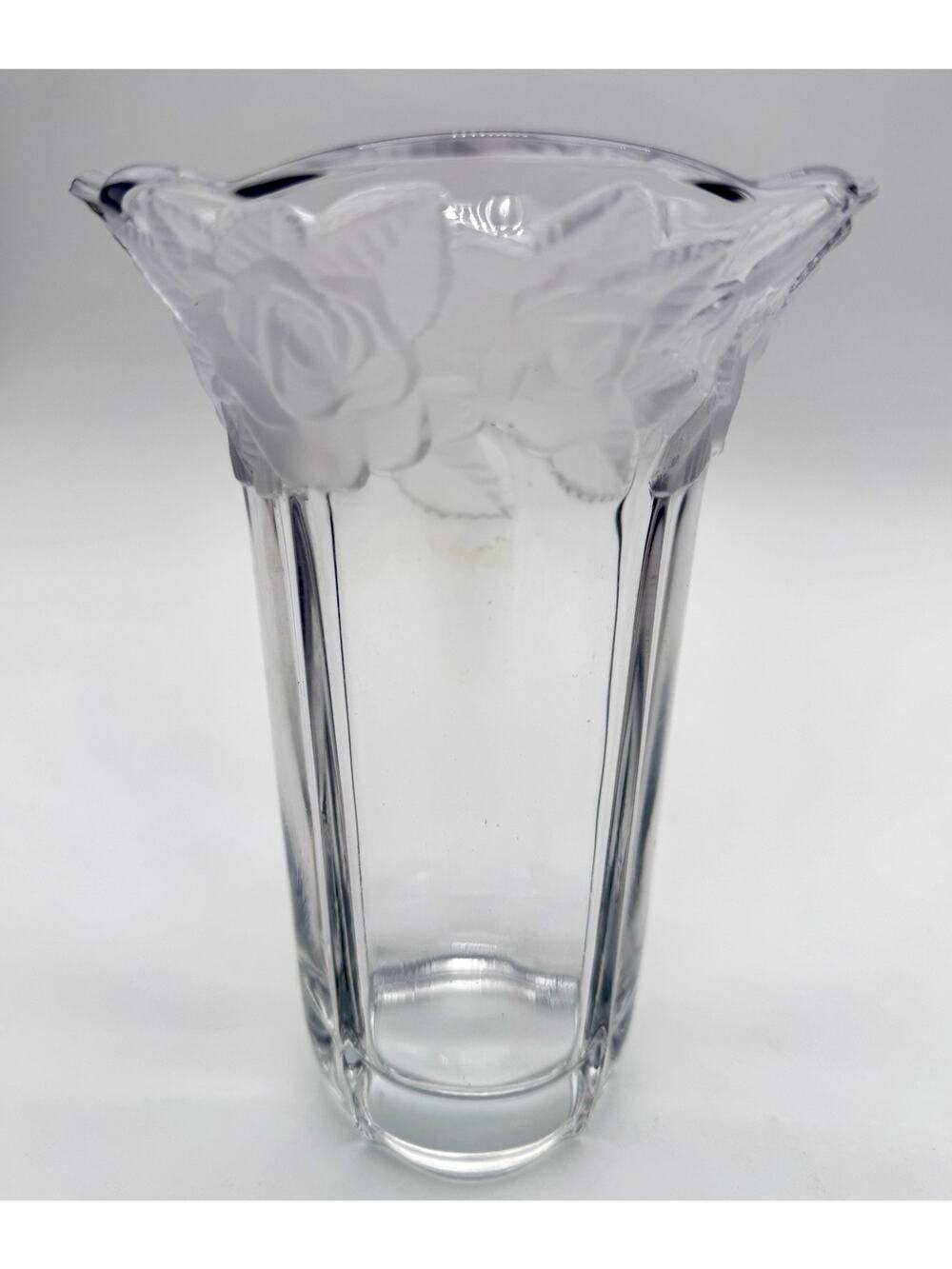 Mikasa Studio Nova Winter Rose Vase Clear Glass Embossed Scalloped Rim 7.5"